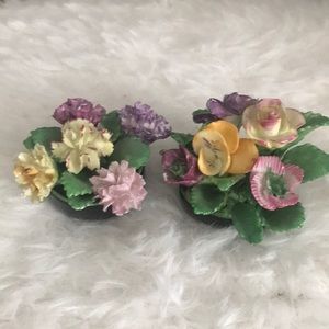 2 Coalport bone China tiny flowers in vase